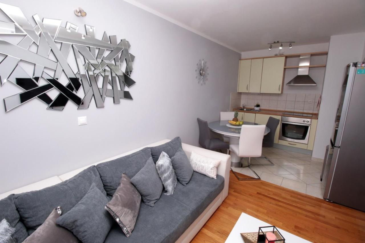 Apartman *Sanja* Omis Apartment Ngoại thất bức ảnh