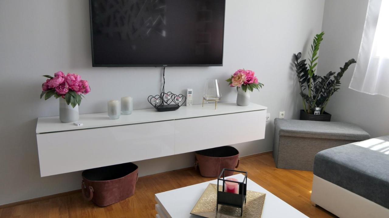 Apartman *Sanja* Omis Apartment Ngoại thất bức ảnh