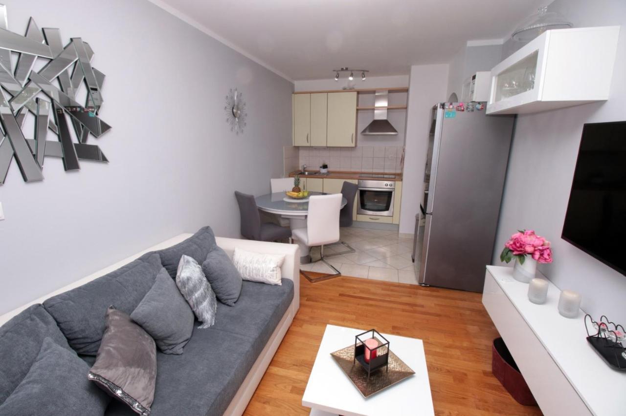 Apartman *Sanja* Omis Apartment Ngoại thất bức ảnh